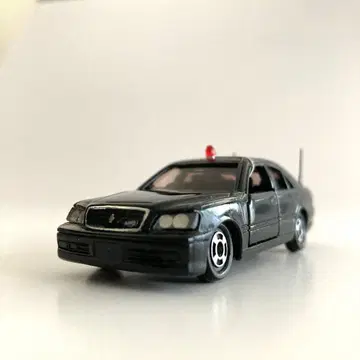 토미카 크라운 애슬리트 수사용 자동차