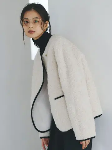 아뉴앙스 ECOPEL 파이핑 보아 자켓