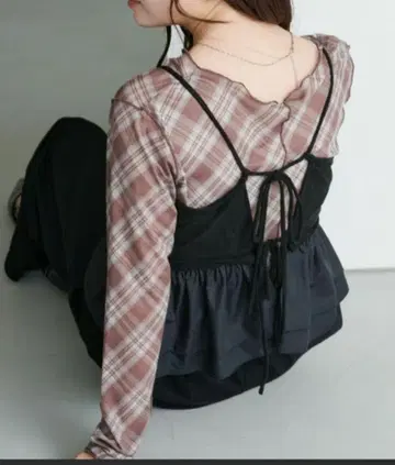 카스타네 스웨이드 페플럼 뷔스티에 블랙