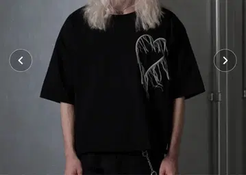 GRANCY 블랙 하트 자수 셔츠