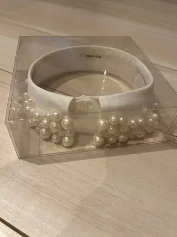 FRAY I.D 펄 탈부착 카라 화이트