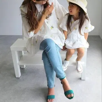 부모 자녀 코디 꽃무늬 자수 화이트 셔츠 시밀러 룩 세트 130