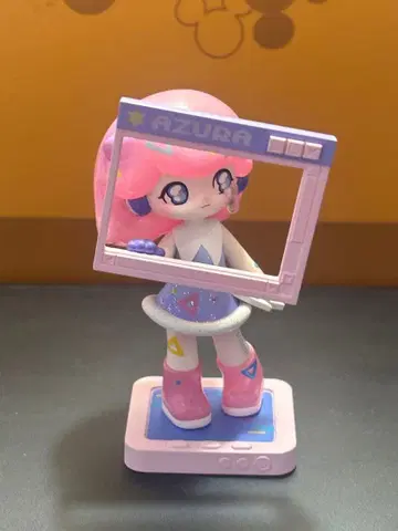 AZURA 프레임 포함 피규어