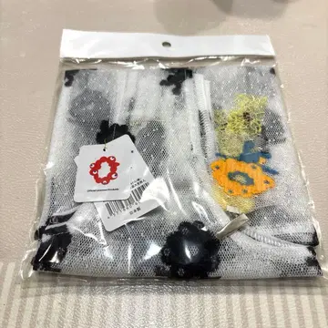 미야쿠미야쿠 레이스 백 흑백