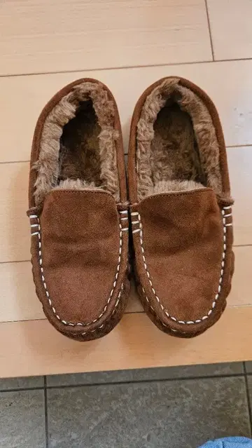 브라운 스웨이드 모카신