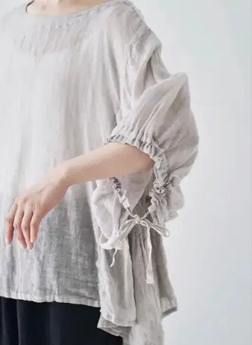 네스트로브 린넨 블라우스