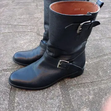 MARGARET HOWELL idea 블랙 엔지니어 부츠 버클 포함