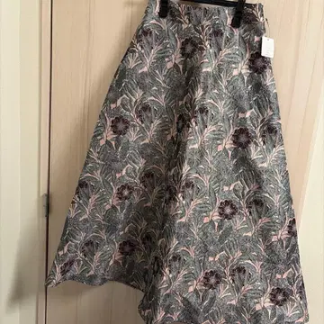 Neige 롱 스커트 자카드 꽃무늬 택 포함 새상품