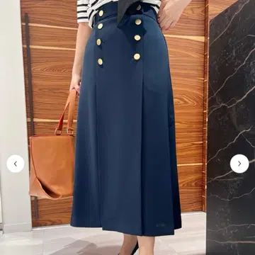 Lounie 네이비 마린 스커트 골드 버튼
