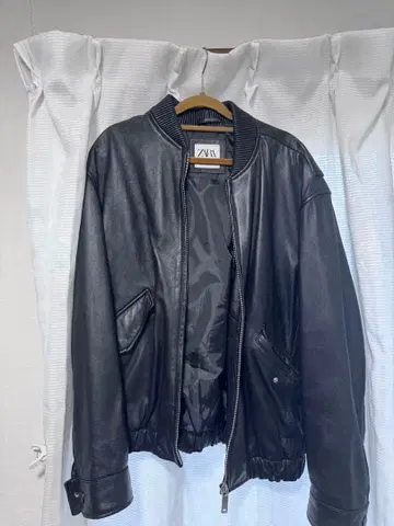 ZARA 블랙 가죽 자켓 M