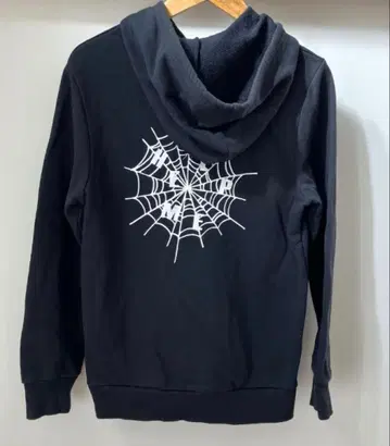 거미줄 디자인 후드 부착 후드티 블랙