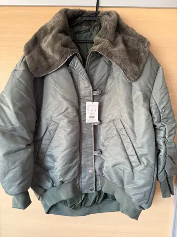 1점 한정 EMODA 퍼 와이드 칼라 아우터 F 사이즈