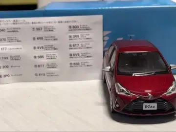 [ 새상품 미사용 ] Vitz 1/43 스케일 빨간색 미니카