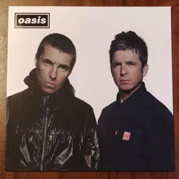 Oasis Live '25 투어 팜플렛