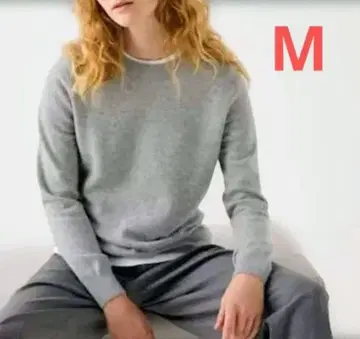 유니클로 2024AW 캐시미어 크루넥 스웨터 그레이 라이트 그레이