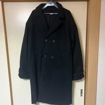 블랙 더블 브레스트 체스터 코트