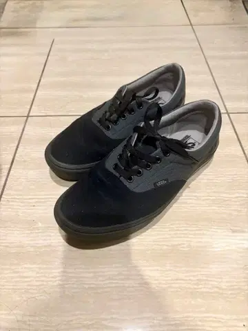 Vans NEIGHBORHOOD 블랙 스니커즈