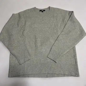 새상품급 UNIQLO 수플레얀 크루넥 스웨터 M