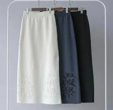 [ Lumier ] 택 포함 새상품 자수 롱 스커트