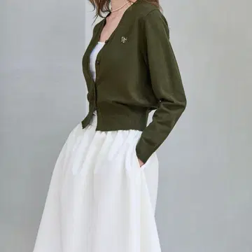 GENERAL IDEA 니트 가디건 카키 M 사이즈 새상품