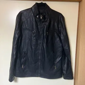 블랙 가죽 자켓