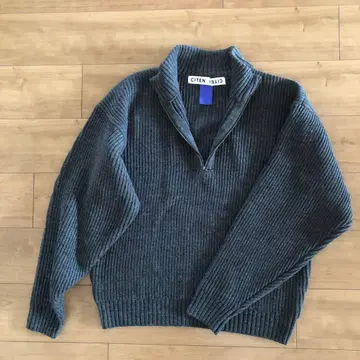 CITEN 하프 지퍼 니트 스웨터