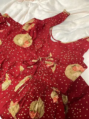 [기간 한정 판매] 핑크하우스 오버롤 스커트 빨간색 밀짚모자