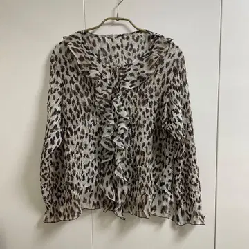 레오파드 무늬 프릴 쉬폰 셔츠
