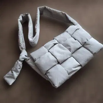 CACHELLIE 나일론 인트레차트 숄더백 그레이