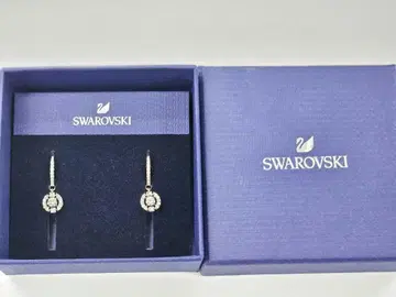 [ 새상품급 ] SWAROVSKI 스와로브스키 귀걸이 스파클링 댄스