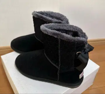 LIZLISA 리즈리사 어그 부츠 블랙 리본 하트