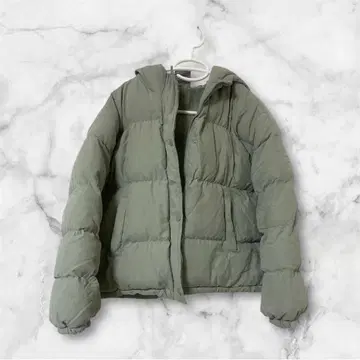 카키 다운 자켓