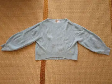 어반 리서치 해밀턴 볼륨 슬리브 립 니트 스카이블루