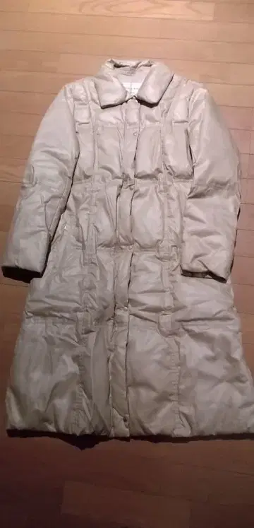 CHARGE 베이지 롱 다운 자켓