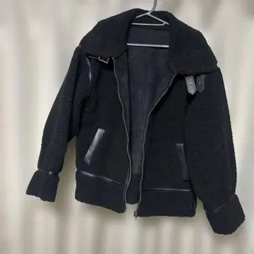 블랙 보아 자켓 숏 기장 M 사이즈