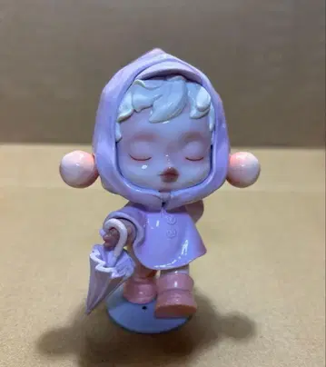 보라색 후드 부착 피규어 우산 포함
