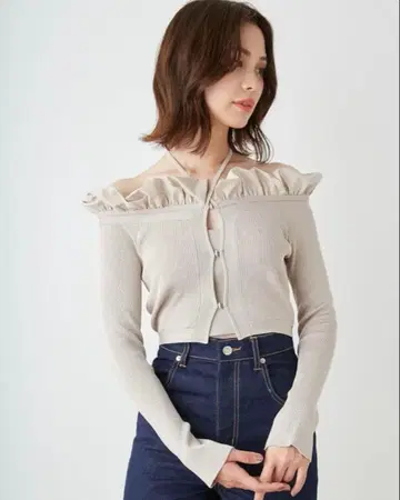 SNIDEL 프릴 오프숄더 풀오버 스나이델