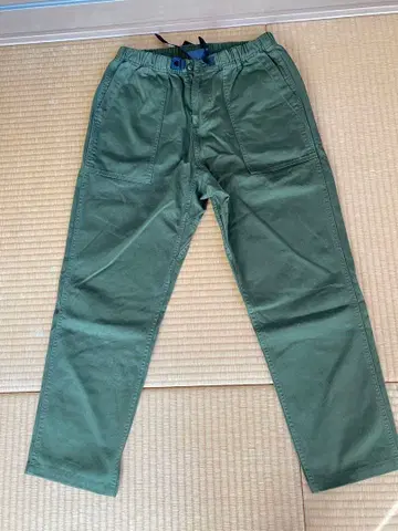 새상품급 중고 올리브 그린 그라미치 팬츠 M