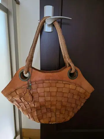 로비타 orbital 가죽 백