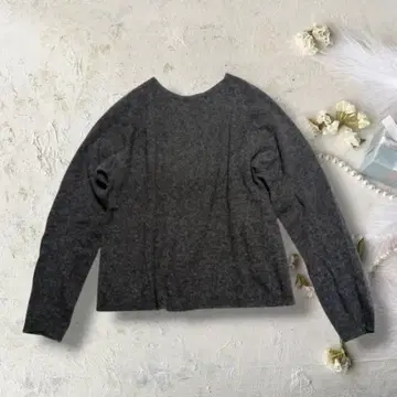 FLOOR 다크 그레이 긴팔 니트