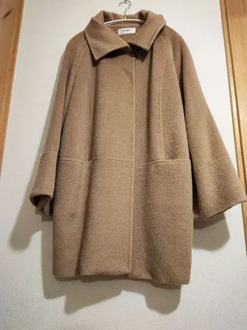 PINORE 알파카 혼방 래글런 숏코트