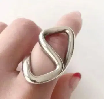 [배송비 포함] CHRISTA RENIER 크리스탈레니에 실버 반지