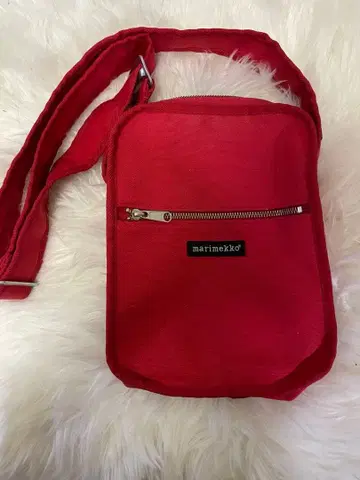 marimekko 빨간색 숄더백