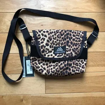 [ 새상품 ] GREGORY 그레고리 티니 메신저 레오파드 표범 무늬