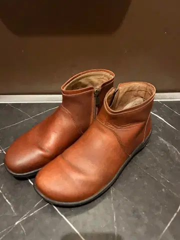 Birkenstock 브라운 지퍼 부츠