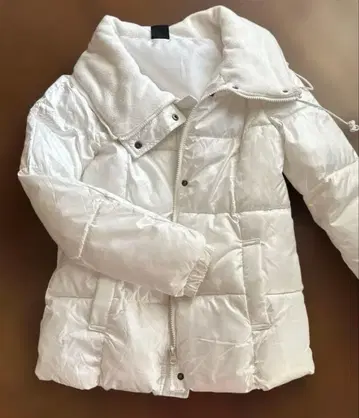 ZARA TRF 컬렉션 다운 자켓 S 화이트