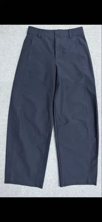 유니클로 저지 배럴 레그 팬츠 M 사이즈