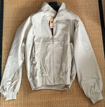 BARACUTA 베이지 나일론 자켓 사이즈 44