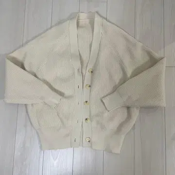 and me 아이보리 가디건 M