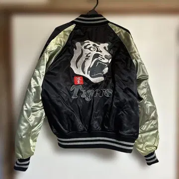 나미타츠 x 한신 타이거즈 콜라보 스카잔